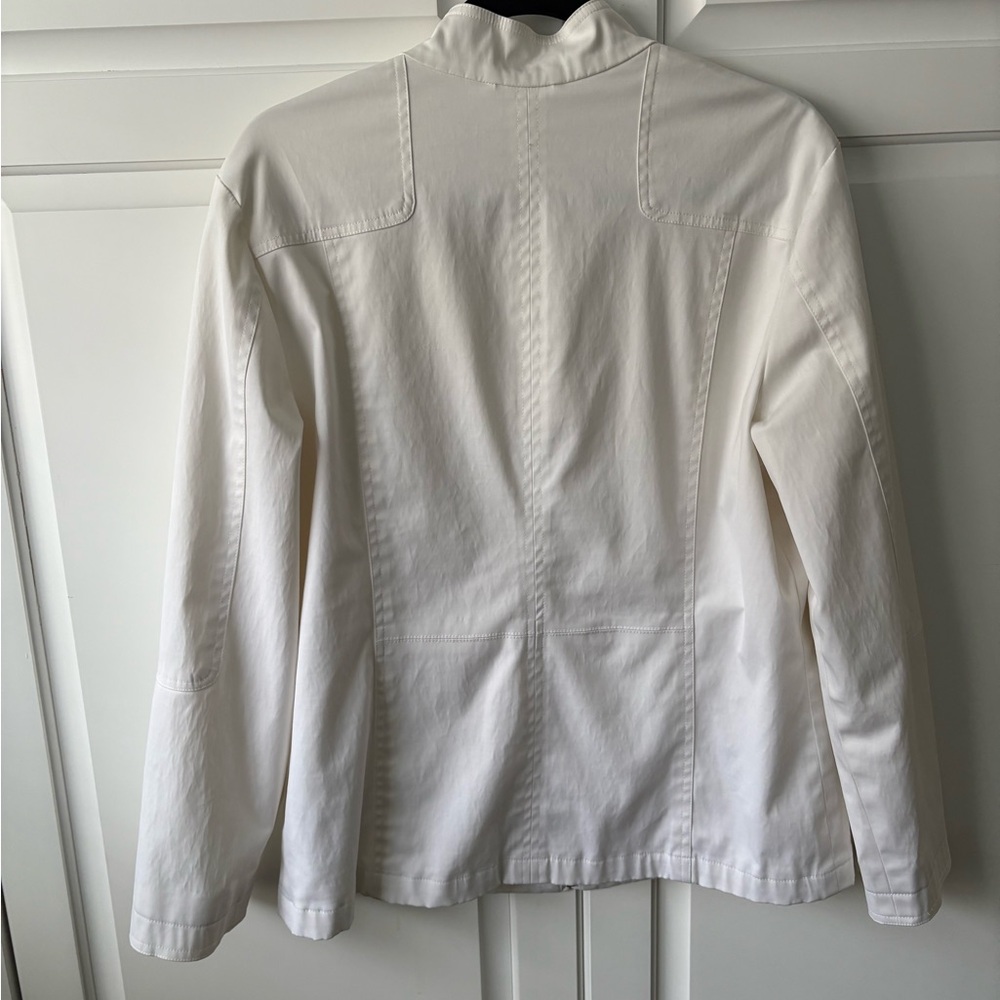 Weatherproof White Jacket - Picture 5 of 7